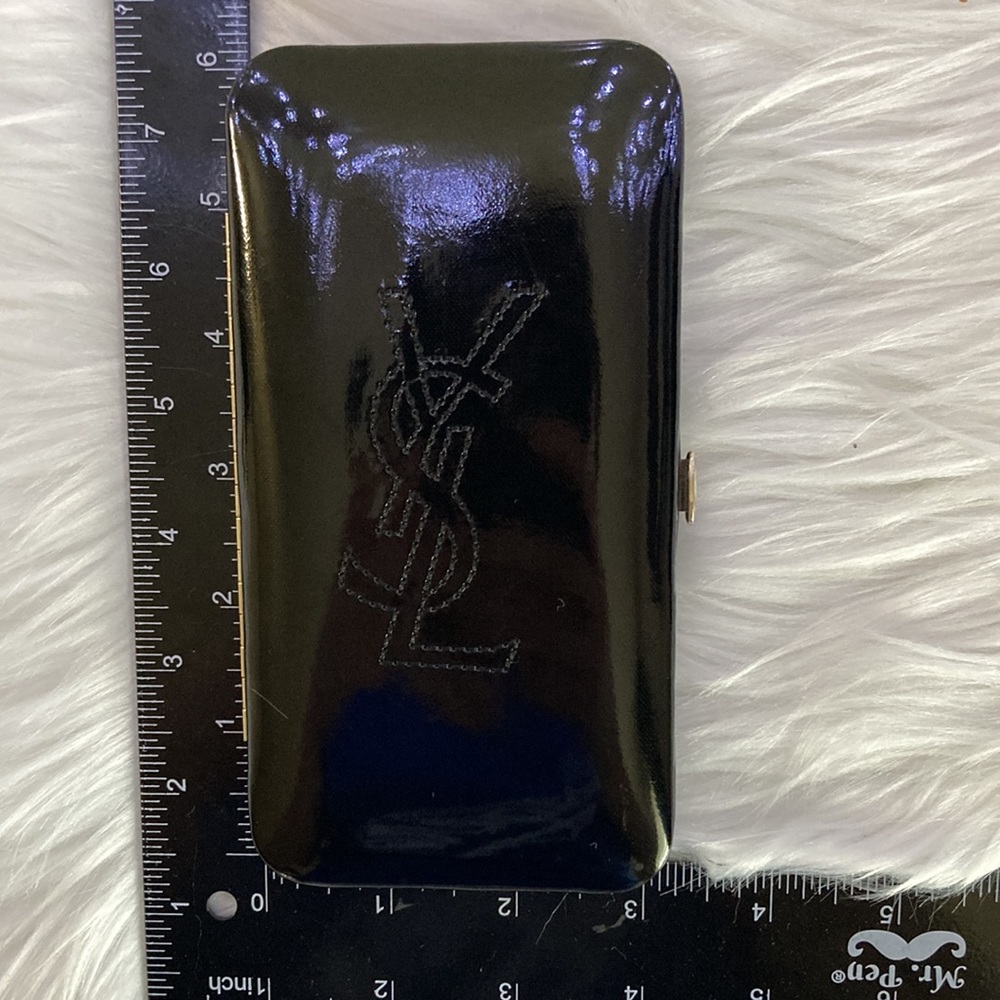 ❤️ Yves Saint Laurent YSL Grooming Kit ❤️ - Picture 7 of 7
